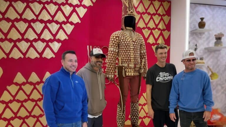 Backstreet Boys’ Carter flies home in Kazakh T-Shirt