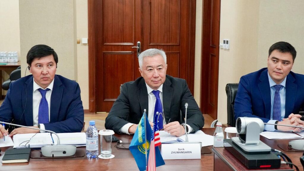 АҚШ компаниялары Қазақстан экономикасына 51 млрд доллар инвестиция құйған