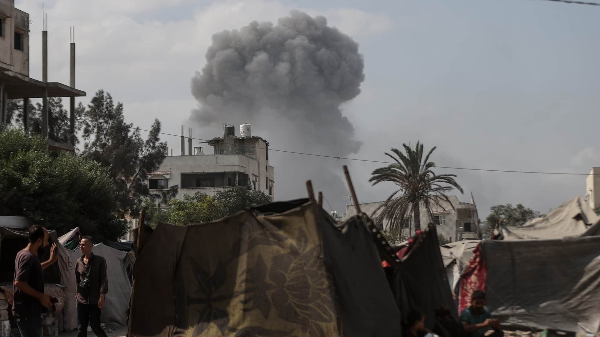 16 қыркүйекте Израиль әскері Газа секторына шабуылдай бастады / фото: REUTERS