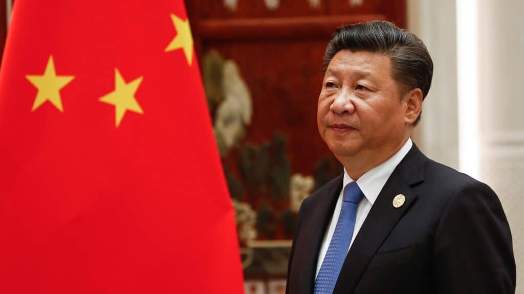 Си Цзиньпин Шыңжаңның 70 жылдығын тойлау үшін Үрімжіге барды