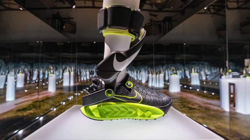 Nike показали первые в мире электрокроссовки Project Amplify