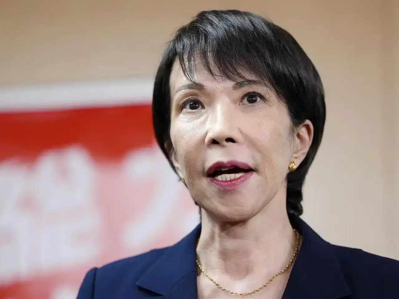 Пума Шведе мен Франческа Джеймс бір жігітпен жыныстық қатынасқа түседі.