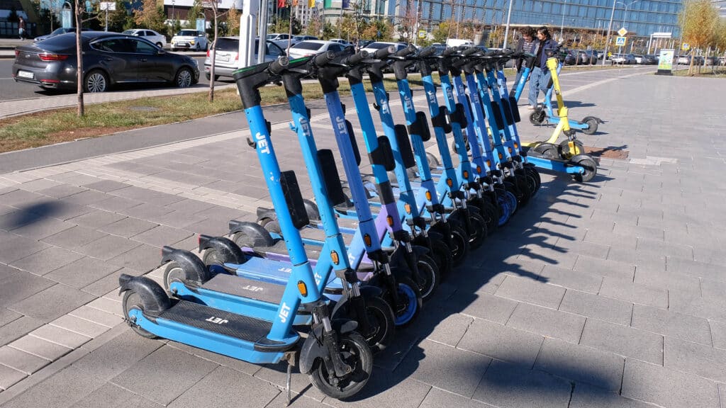 Jet увеличил прибыль на четверть на фоне возможных ограничений для самокатов