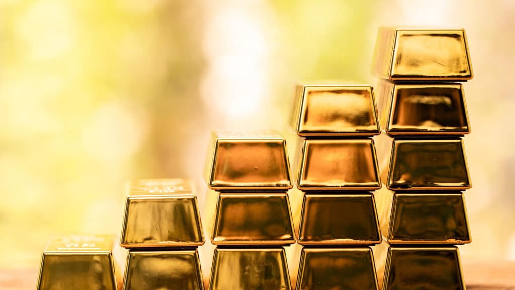 Глава Нацбанка назвал золото лучшей инвестицией, нежели криптовалюта