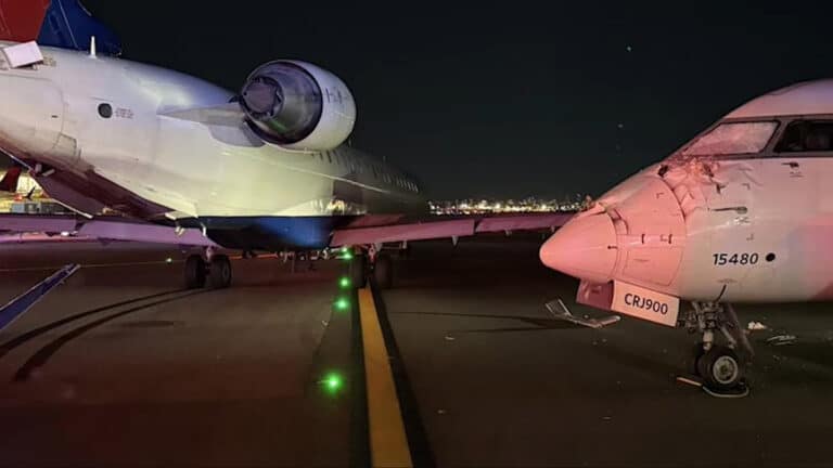 Two regional jets collide on taxiway at LaGuardia airport