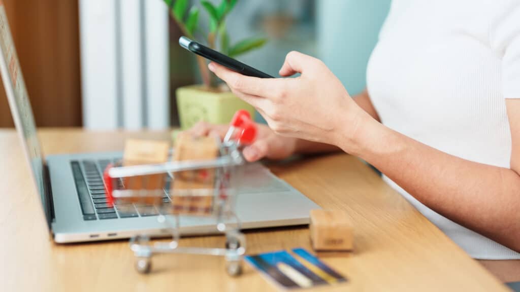 Казахстанцам рассказали, как вернуть деньги за покупки в маркетплейсах