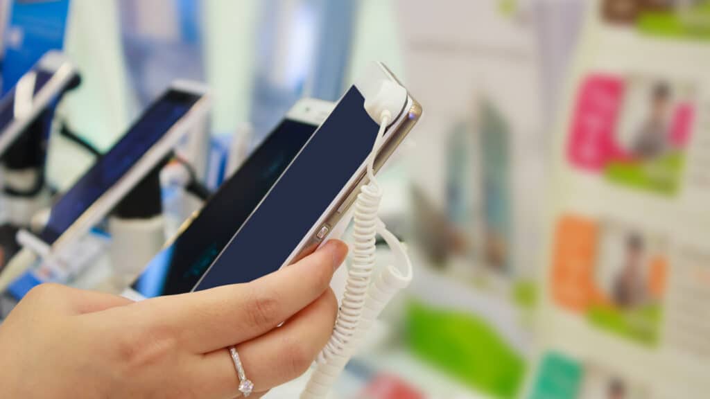 серые смартфоны