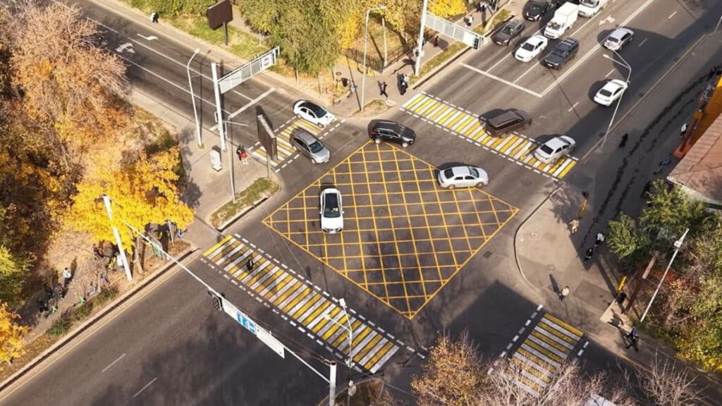 В Алматы внедрили необычную разметку для повышения безопасности