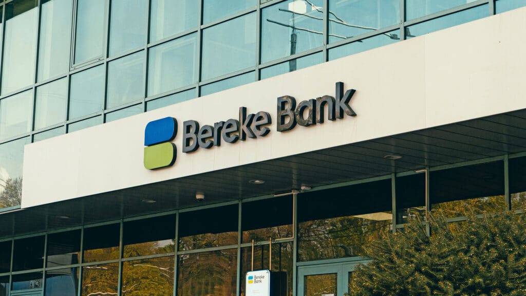 Катарский владелец Bereke Bank увеличил чистую прибыль в полтора раза