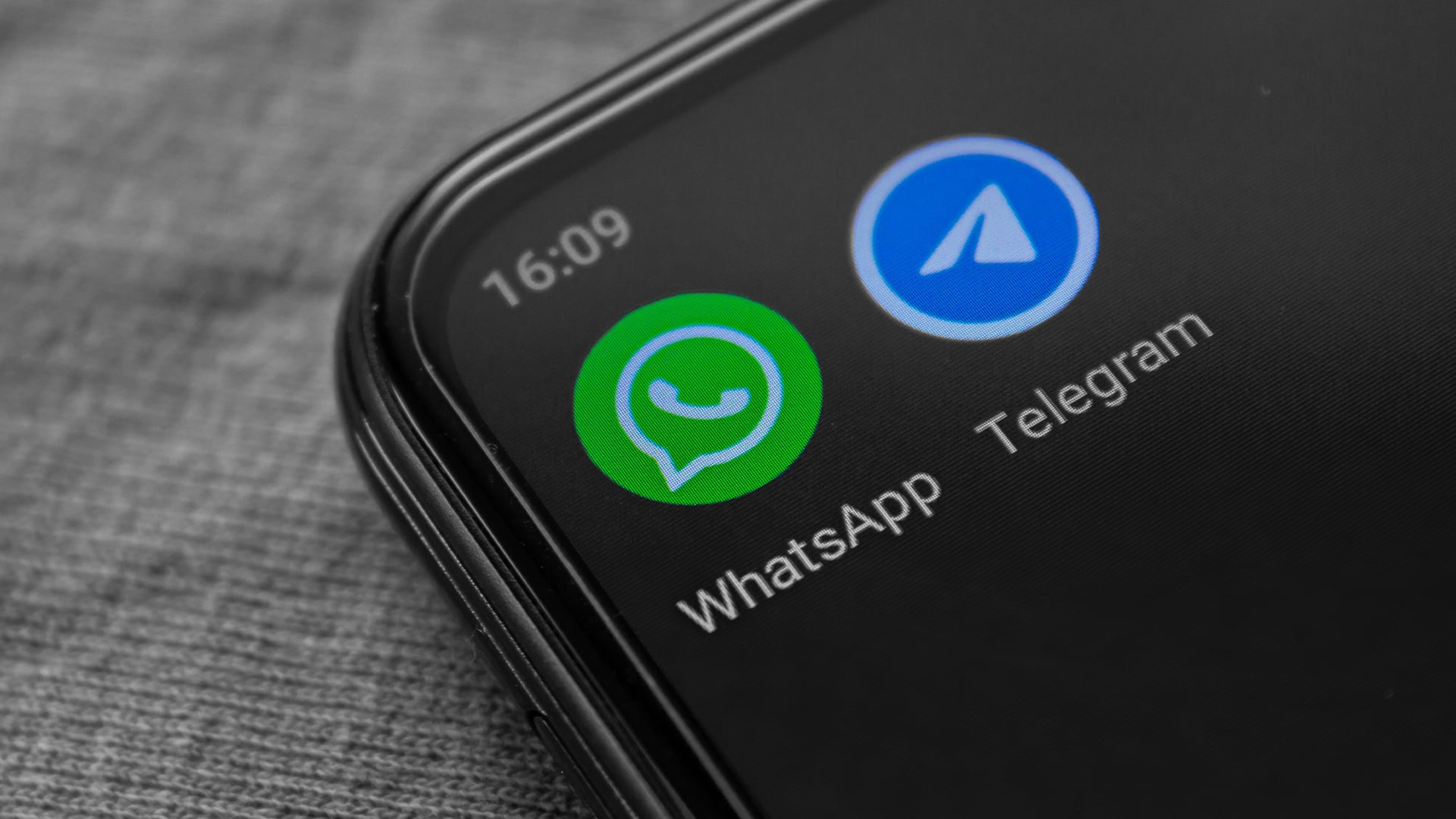 Стало известно, как дозвониться в Россию, если WhatsApp и Telegram заблокируют