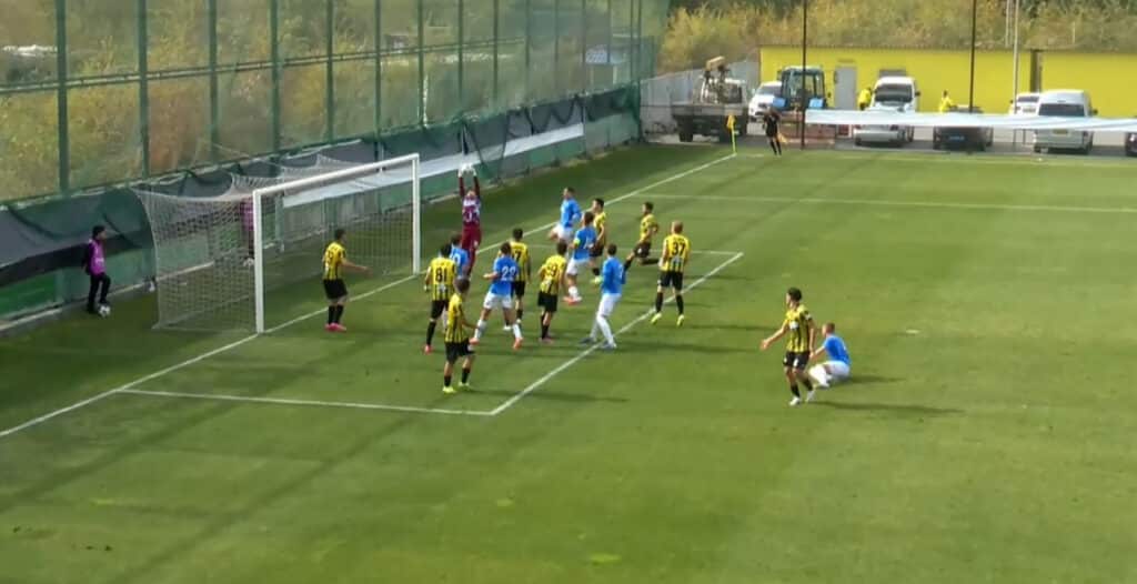 Через пару секунд киприоты забьют второй гол в ворота Диаса Реимова