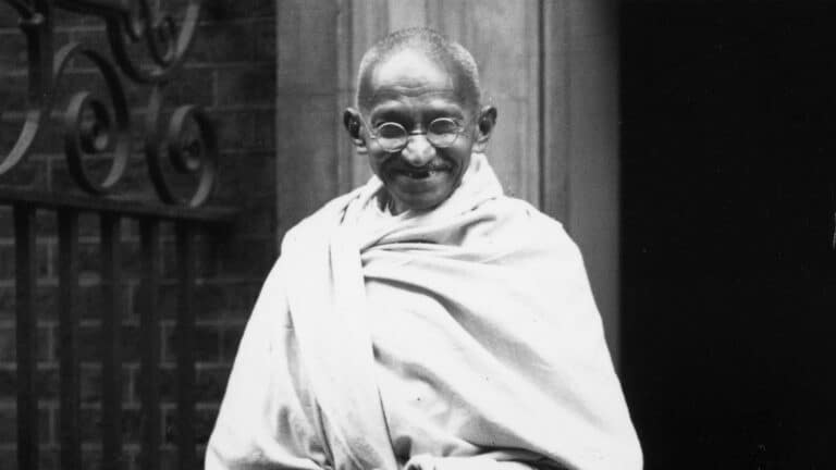 Gandhi Jayanti 2025: Tributes pour in for the apostle of non-violence