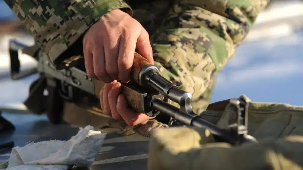 военнослужащий