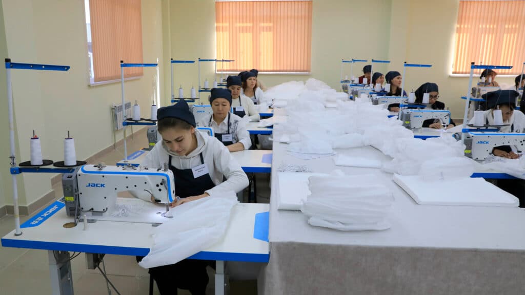 Швейная фабрика "Айсулу" три месяца не платит зарплату