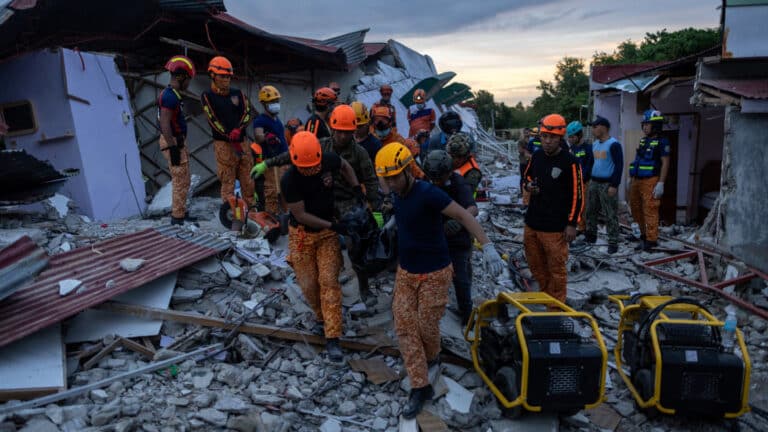 Philippines counts rising death toll after 6.9-magnitude earthquake