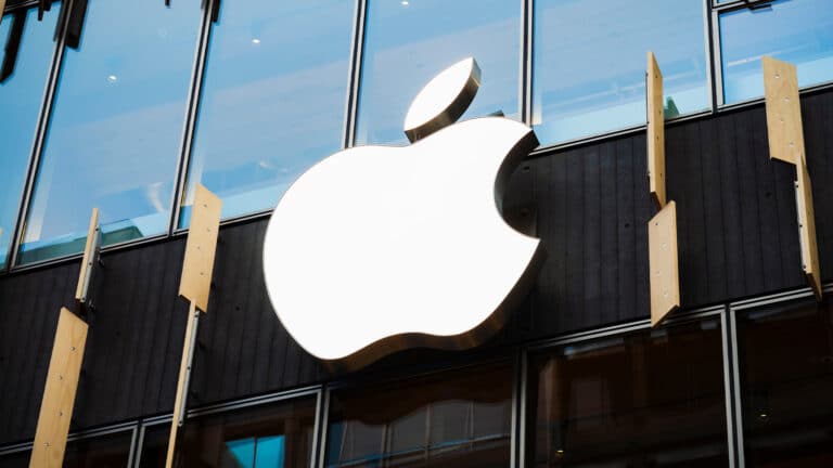 Apple reports strong quarterly results, overcoming trade war headwinds