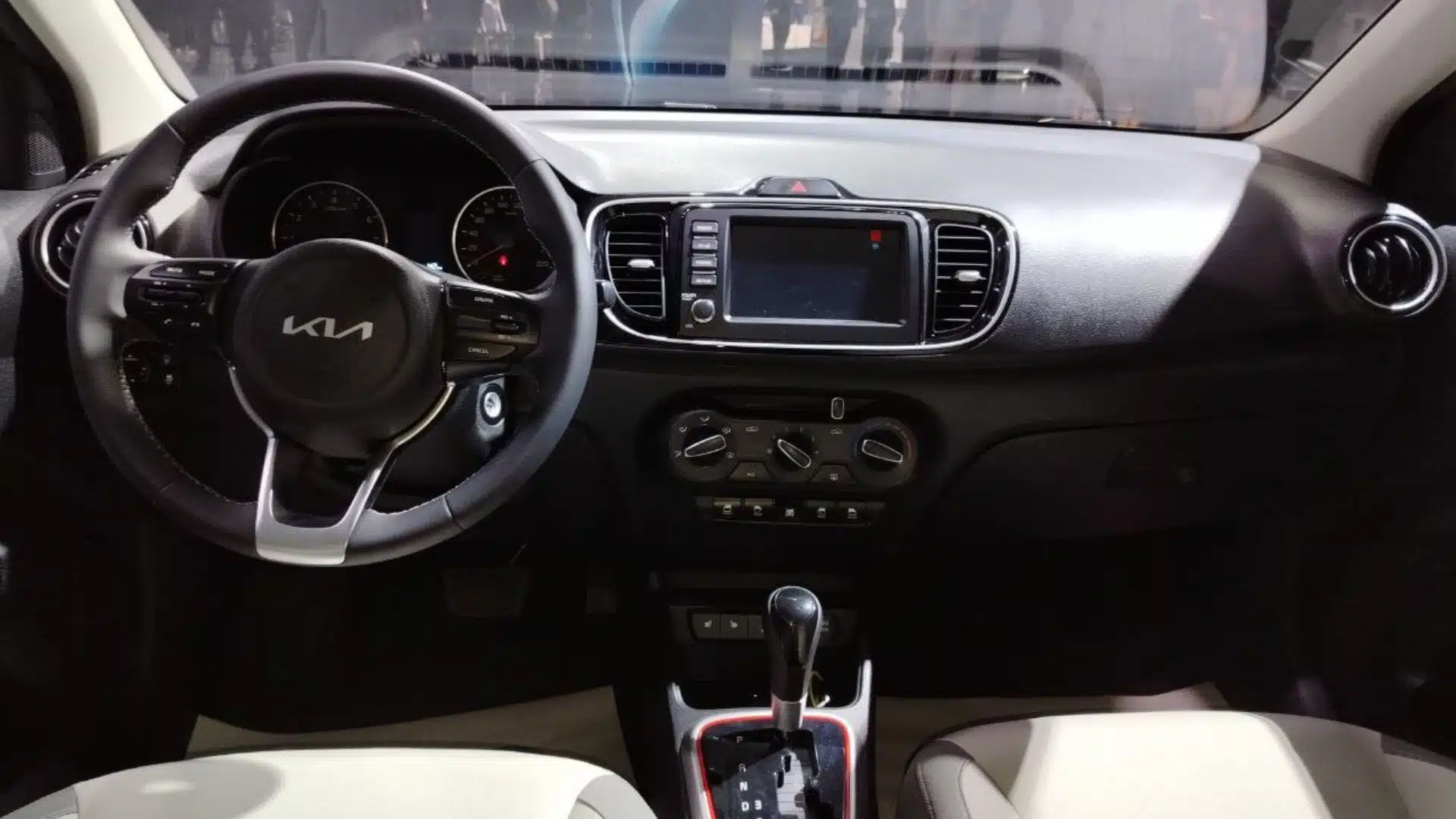 Kia Soluto 2025