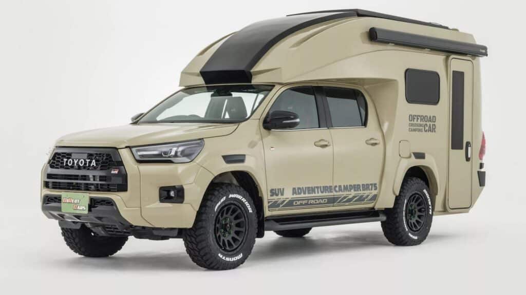 Toyota Hilux GR Sport превратили в автодом для бездорожья