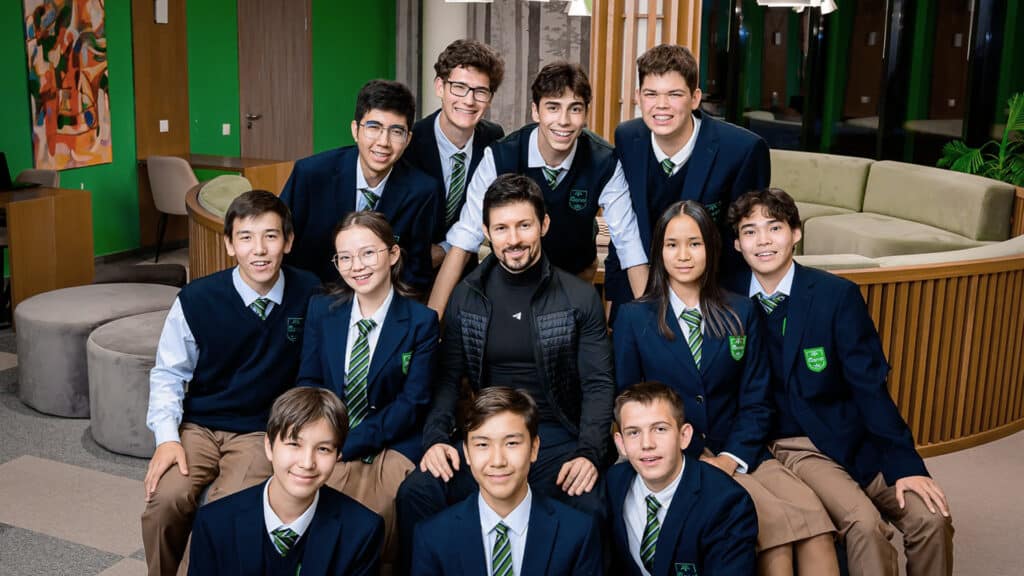 Фото: iqanat.kz, бильд-редактор: Серикжан Ковланбаев