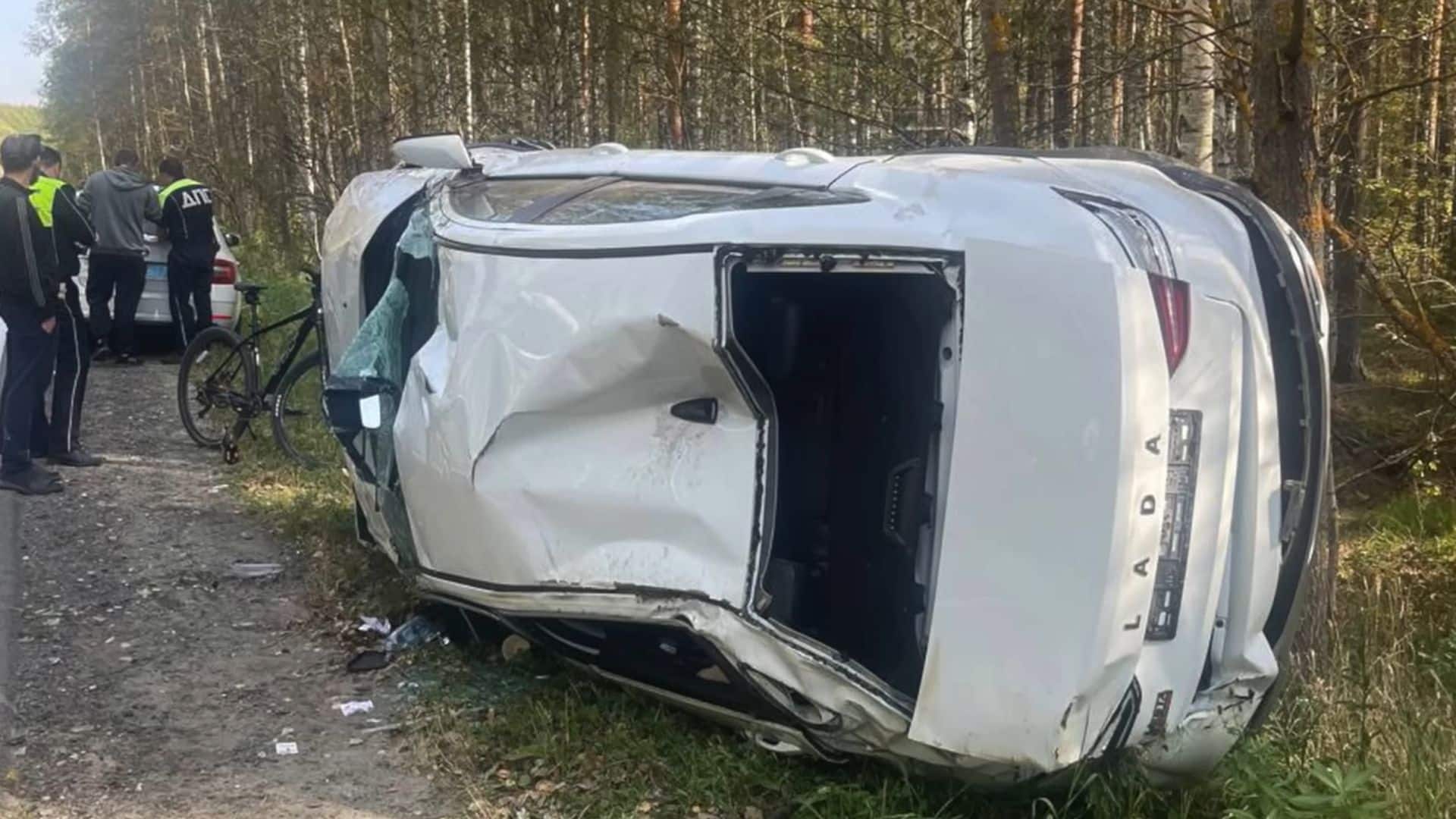 лада веста заклинило руль