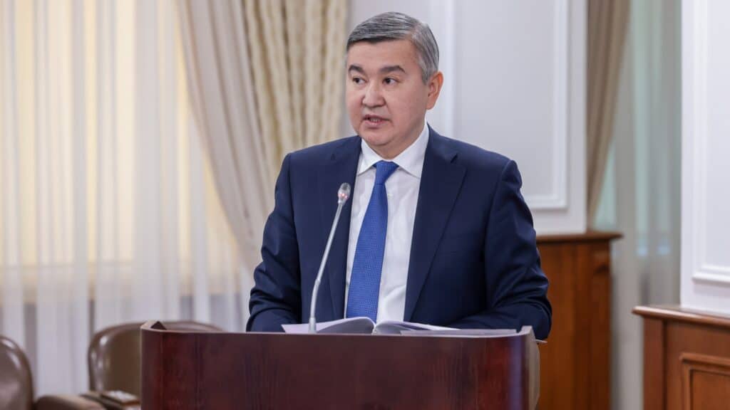 Экс-министр Нұрлан Байбазаров / фото: primeminister.kz