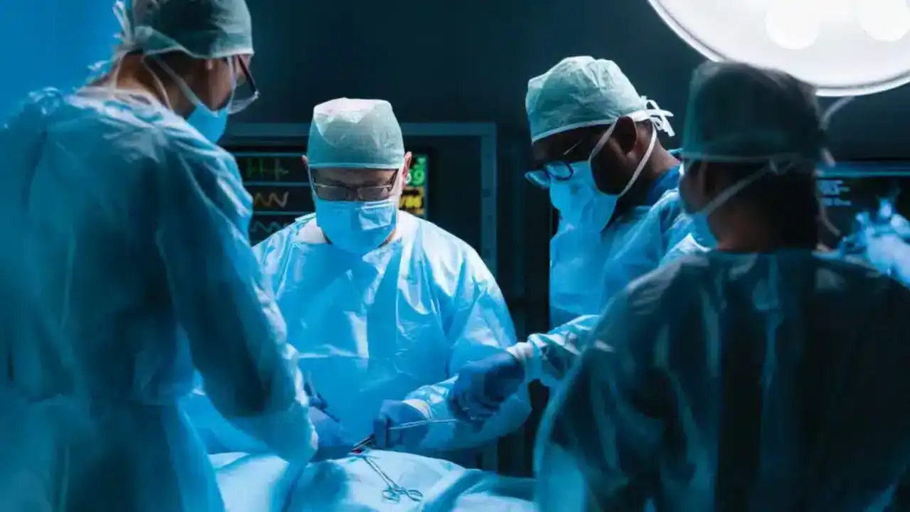 Ворониныйдағы интимдік бейне Душтағы жетілген әйелдің порно видеосы