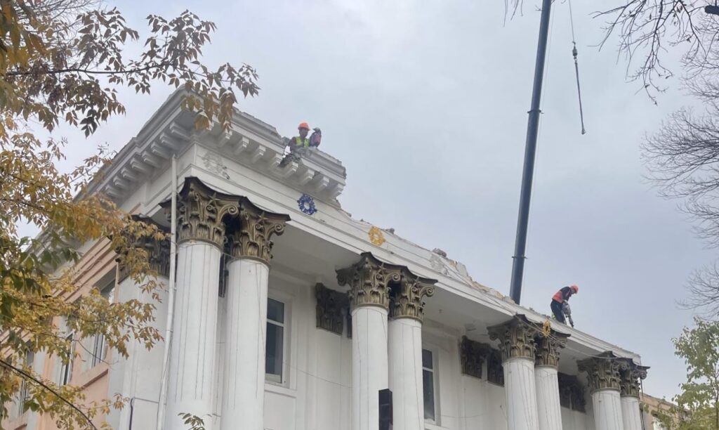 «Фасад сохранится» – власти о ремонте школы №56, но к подрядчику есть вопросы