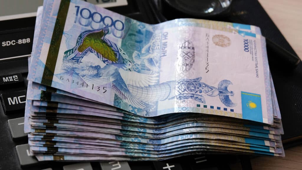 Строительная компания казахстанки получила сотни миллионов тенге прибыли