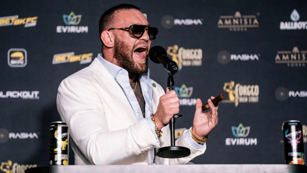 Бывший чемпион UFC в двух весовых категориях Конор Макгрегор заявил, что договорился с руководством промоушена о проведении поединка на турнире в Белом доме. 