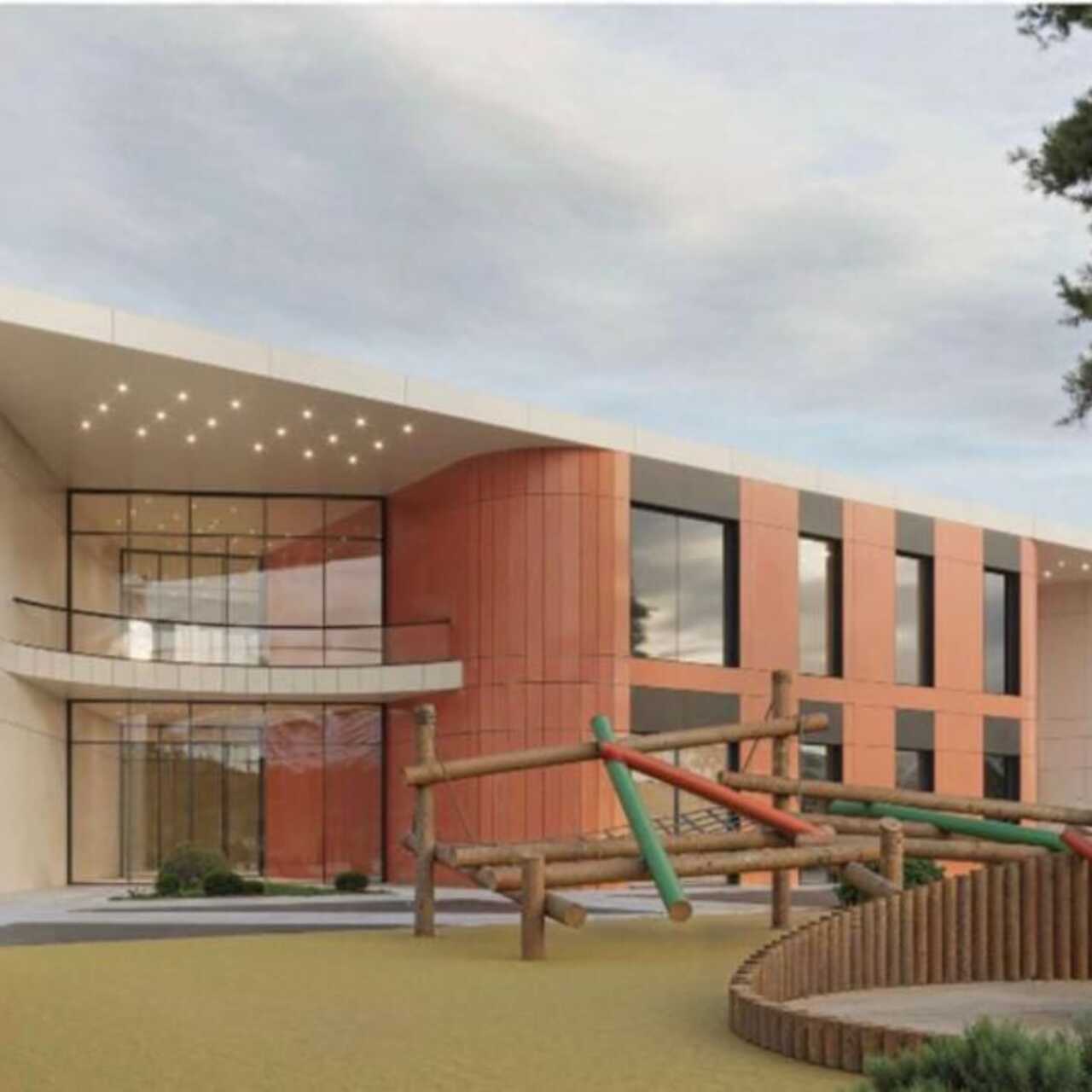 Әйелім демалыс орындарында жалаңаш жүр