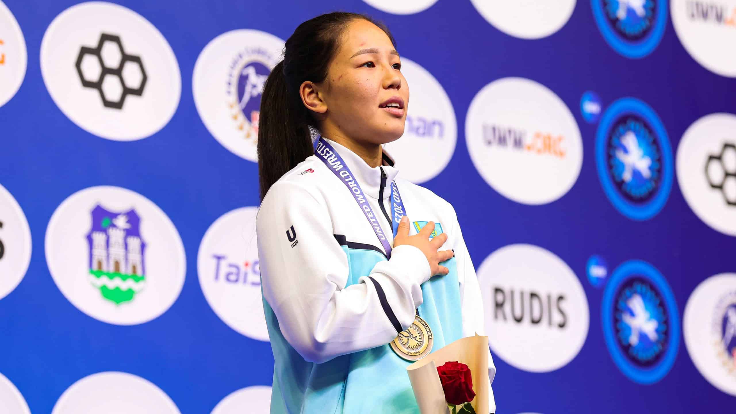 Сборная Казахстана завершила выступление на чемпионате мира по борьбе U23 в Сербии. Казахстанская борчиха Шугыла Омирбек (55 кг) выиграла золото турнира, а наш вольник Ризабек Айтуман (97 кг) стал обладателем бронзовой медали.