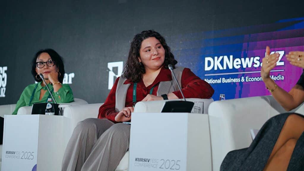 Яндекс топ-менеджері құлағы нашар еститін таксишіге араша түсті