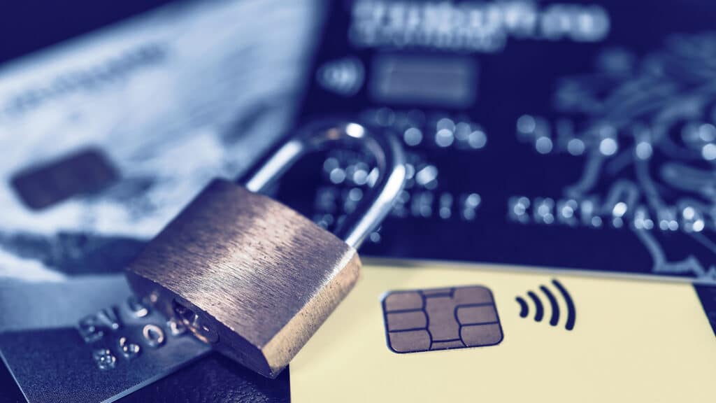 В Казахстане предложили отменить блокировку счетов казахстанцев