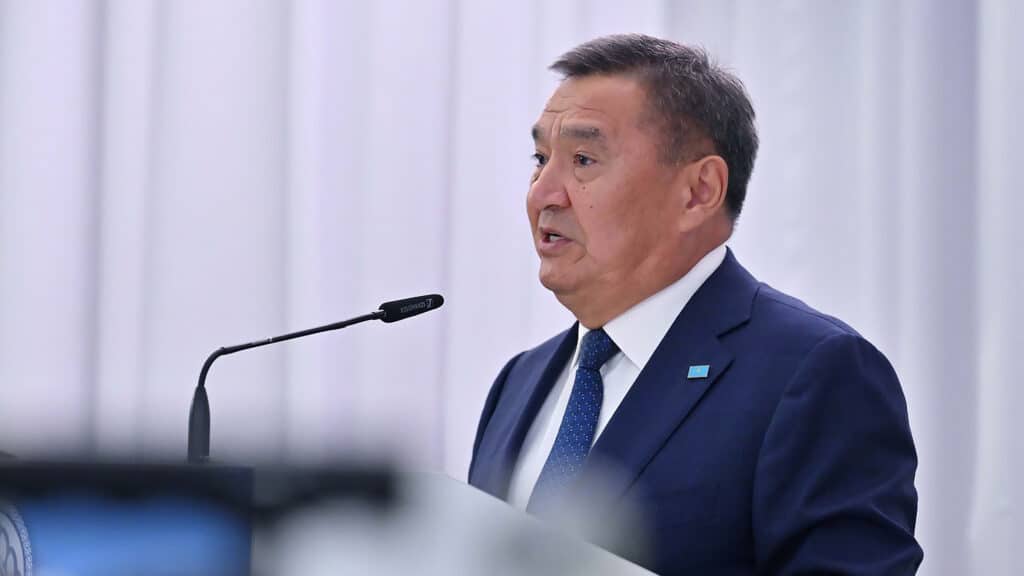 Марат Ахметжанов