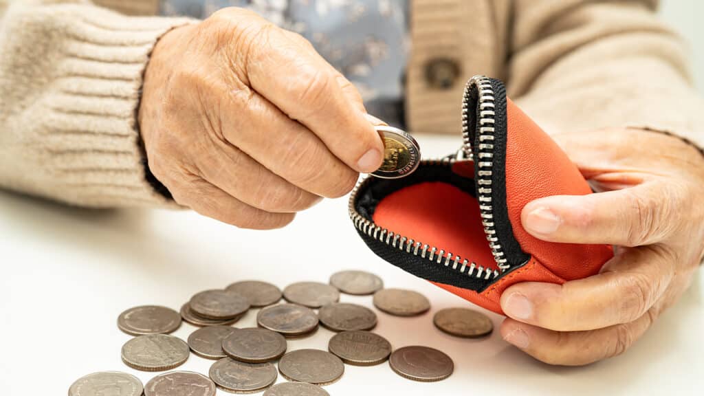 В Казахстане власти пообещали повысить доходность пенсионных накоплений