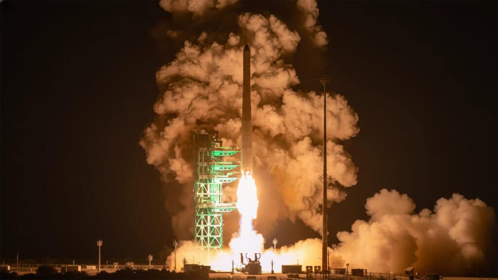 Южная Корея успешно запустила спутник на собственной ракете и метит на Луну