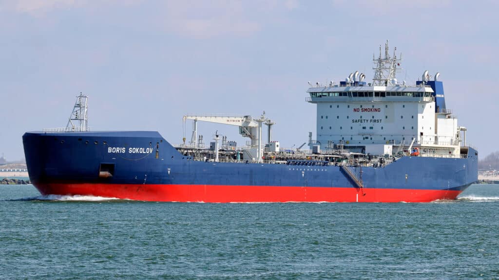 Экс-стажер «КазМунайГаза» заработал больше $250 млн на перепродаже нефти из России