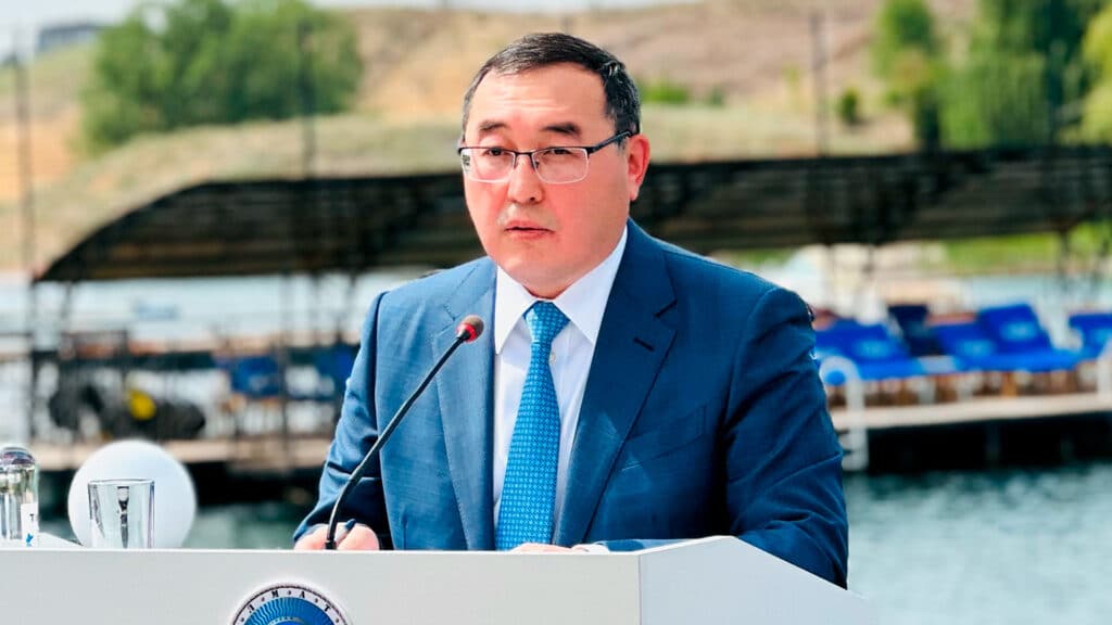 Султангазиев