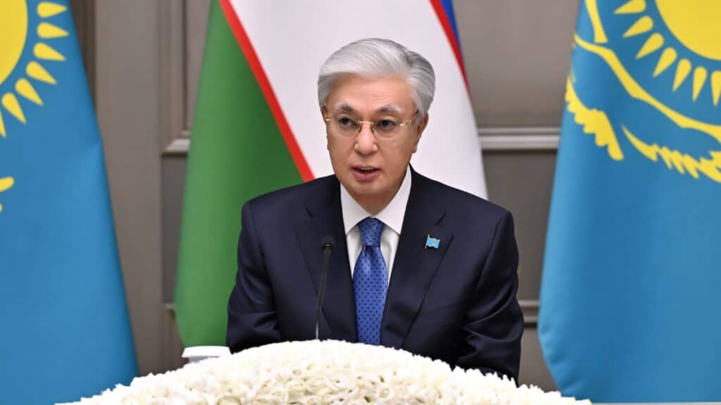 Токаев заявил о наращивании транзита газа и сотрудничестве с Узбекистаном