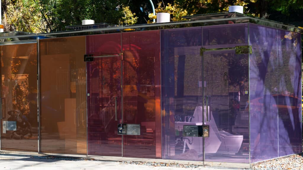 Прозрачные общественные туалеты появились в Астане, Astana, transparent public restrooms