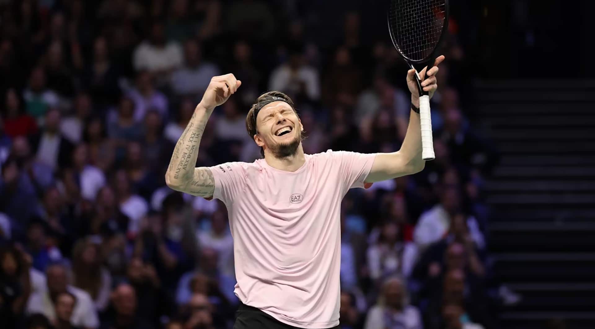 Александр Бублик вышел в полуфинал парижского «Мастерса»