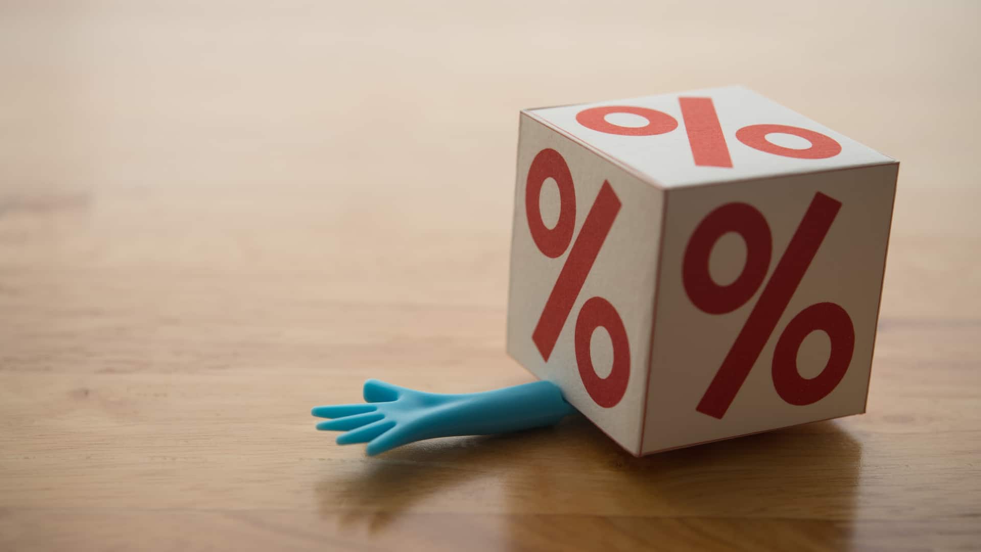 Экономист считает, что казахстанцы не закредитованы