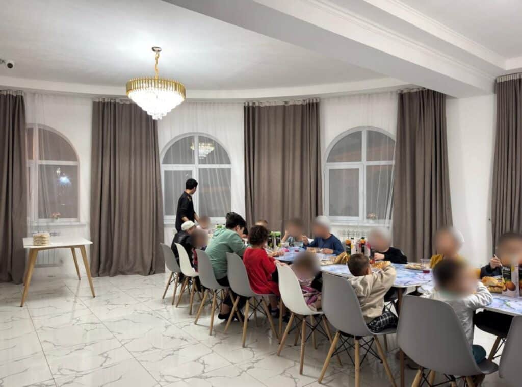 Воспитанников детдома разместили в санатории после пожара в Алматы