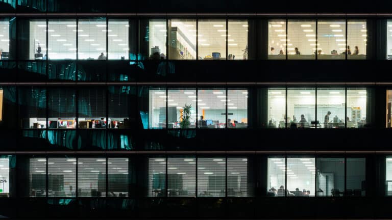 Kazakhstanis work more than Americans but earn less