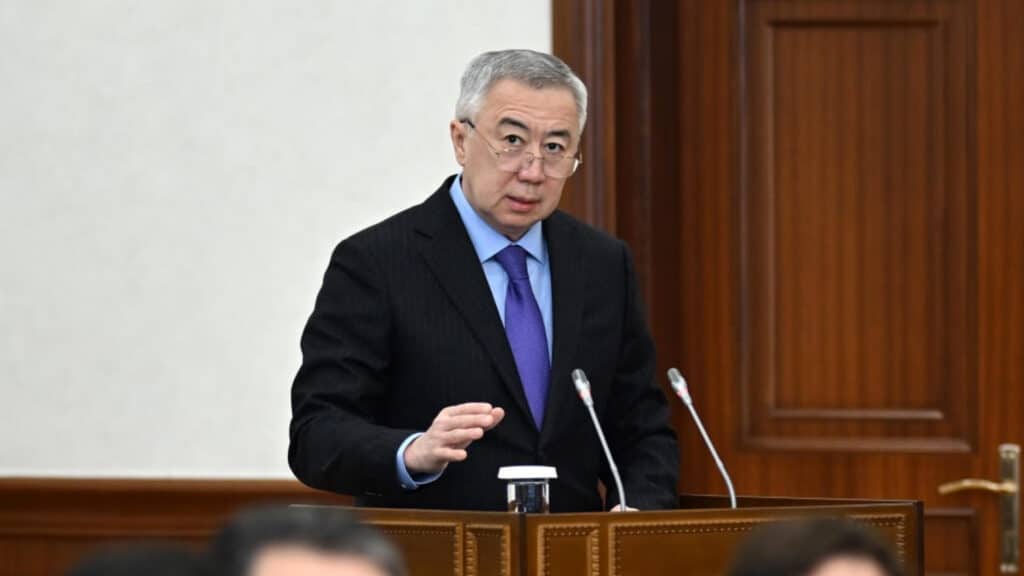 Правительство рассмотрит сокращение рабочего дня для казахстанок