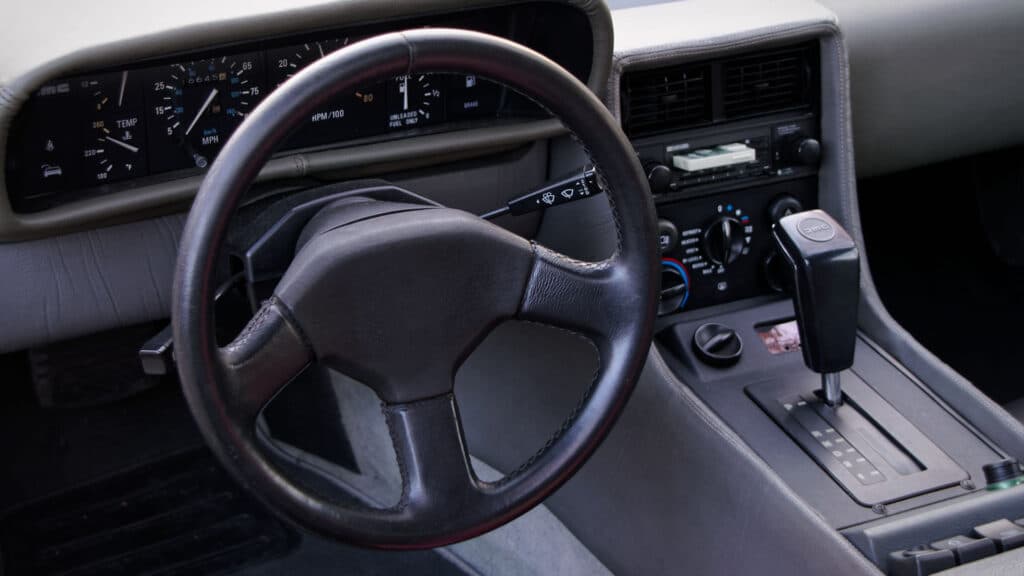 Четыре устаревшие функции, которые все еще живут в новых авто