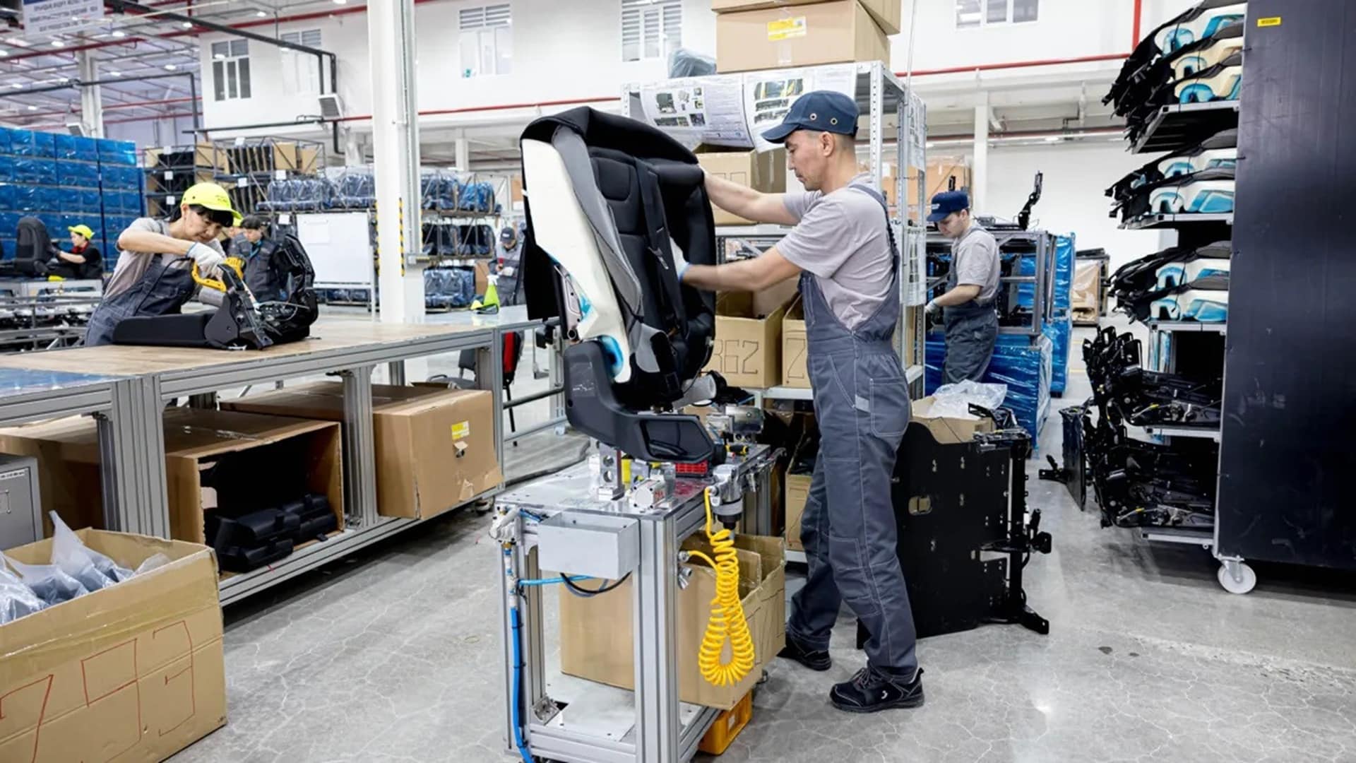 Astana Motors технопаркіндегі Almaty Autoparts Production орындықтар өндіру зауыты / фото: ASTANA MOTORS