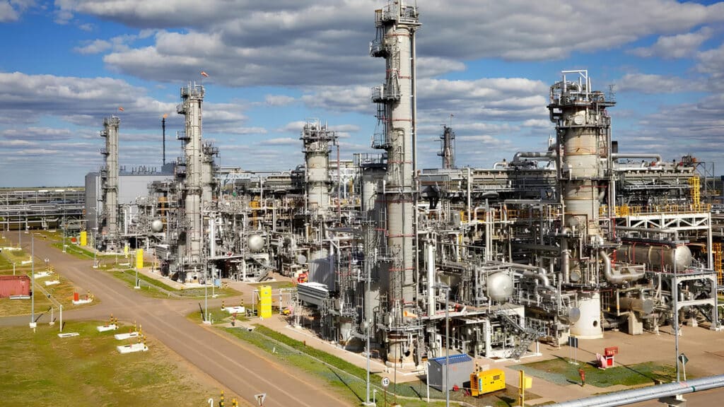 «КазМунайГаз» опроверг возможность выкупа доли «Лукойла» в Карачаганаке