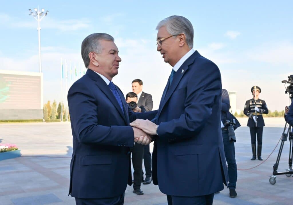 Қасым-Жомарт Тоқаев пен Шавкат Мирзиёев 