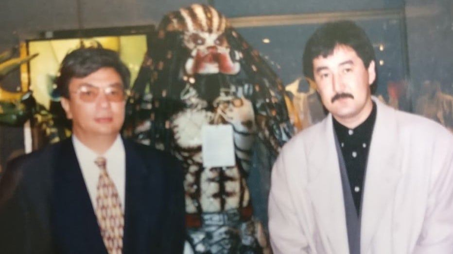 «Бес нәрседен қашық бол»: Әміржан Қосанов «бес нәрседен қашық болуға» шақырып отыр / фото: facebook